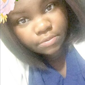 Meet your Posher, Latisha